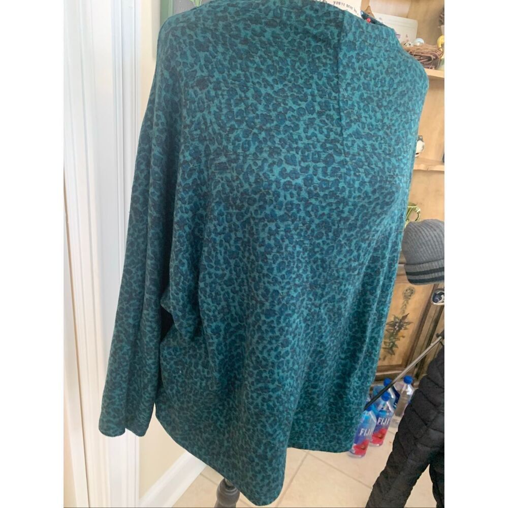 Banana Republic green leopard print mock neck sweater